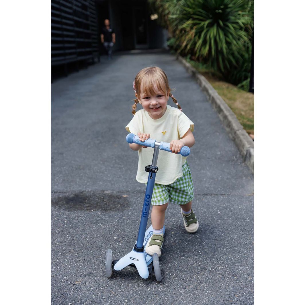 Micro Scooter, Mini Deluxe LED, Rock & Go - Ocean Slate