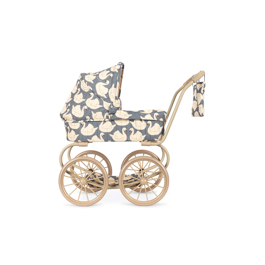 Konges Sløjd Minnie Doll Pram with Bag – Swan