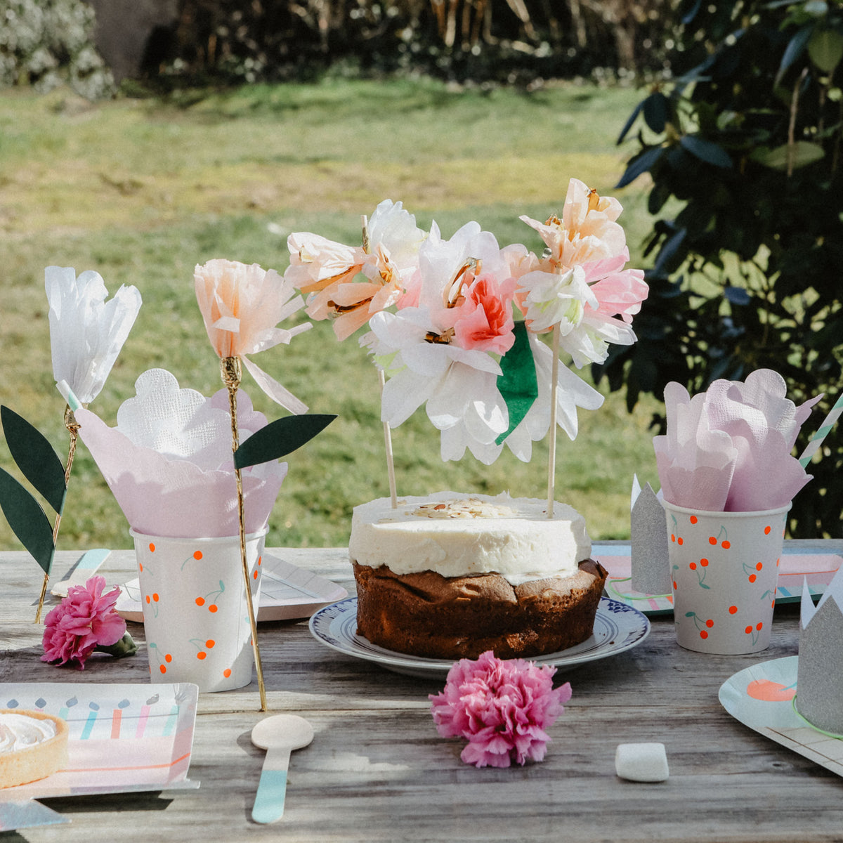 Meri Meri paptallerkener, Birthday cake - 8 stk