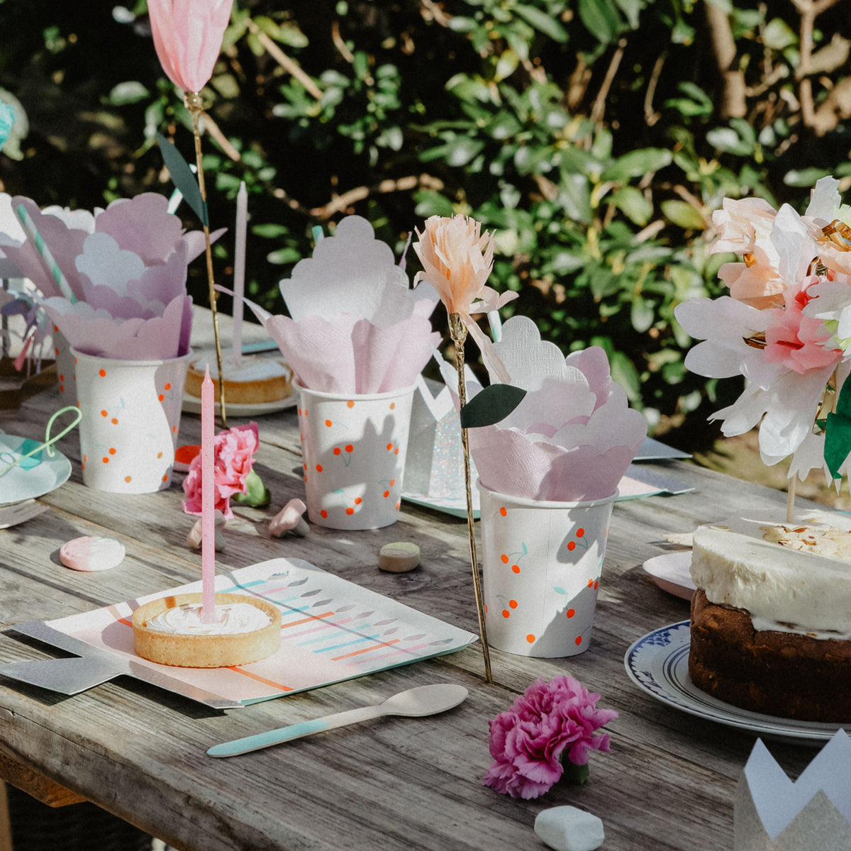 Meri Meri paptallerkener, Birthday cake - 8 stk