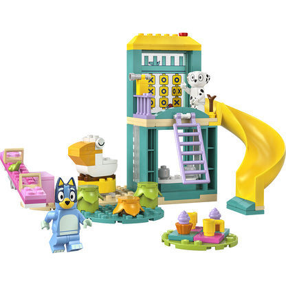 LEGO® Sjov på legepladsen med Bluey og Chloe