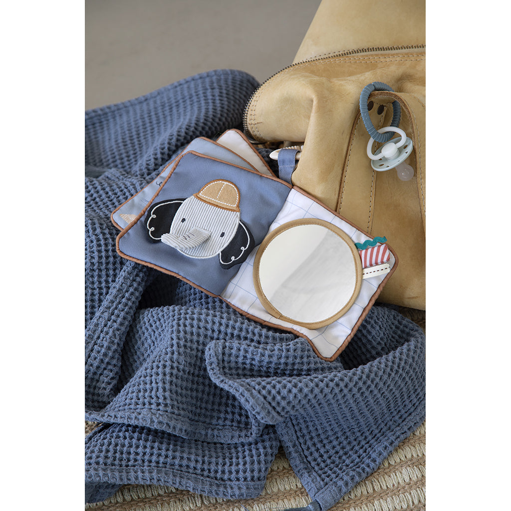 Sebra Activity Book, Fabric - Busy Builders