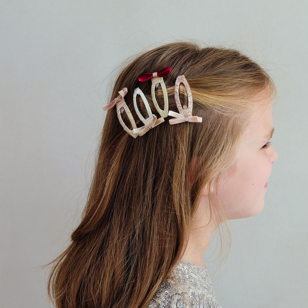 Mimi &amp; Lula 4 Hair Clips – Skinny Velvet Bow