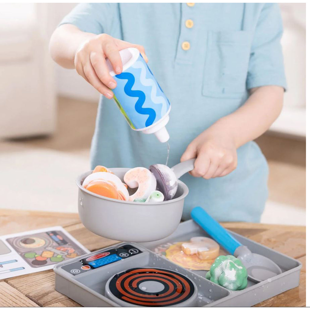 Melissa &amp; Doug Water Wow Play Food with Water-Activated Color Change, Cooktop with Pot