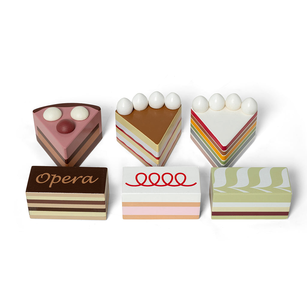 Mamamemo Wooden Play Food, Cake Slices on a Platter