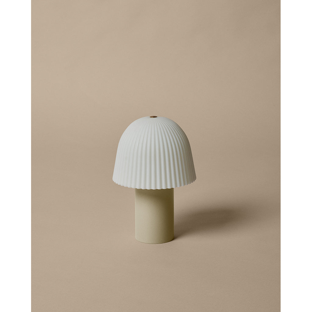 ferm Living, Frill Portable Lamp – Cashmere White