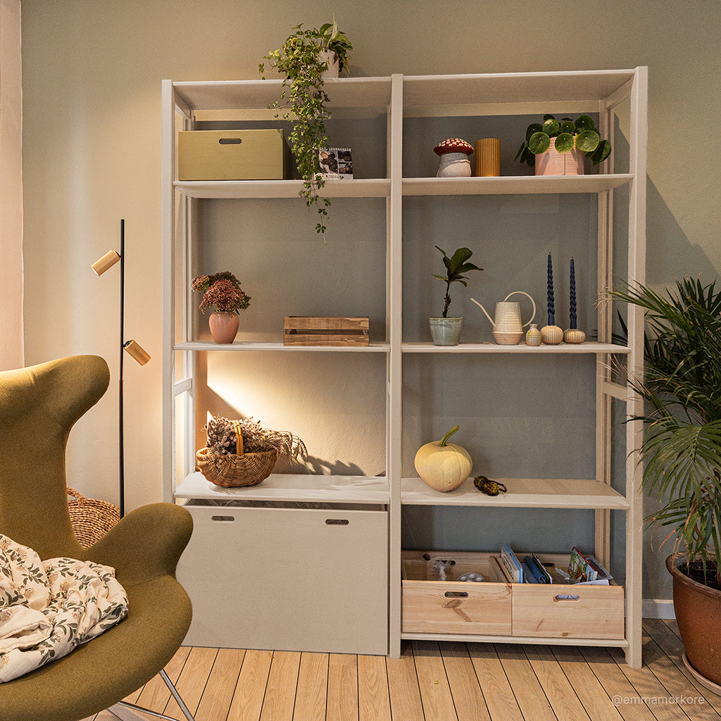 By Aulum Eshøj reol med opbevaring, H: 179 / H: 198 x B: 163 cm - Sand