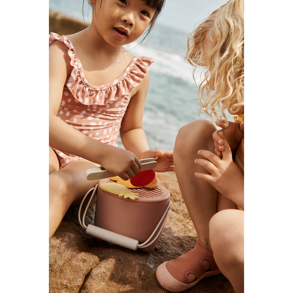 Liewood Wesley BBQ, legemad i silikone - Blue multi mix