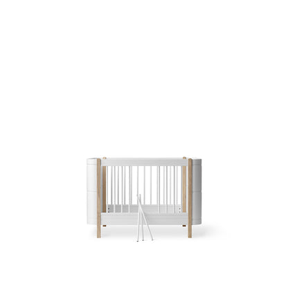 Oliver Furniture, Wood Mini+ Crib including Junior Kit – White/Oak