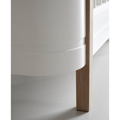 Oliver Furniture, Wood Mini+ Crib including Junior Kit – White/Oak