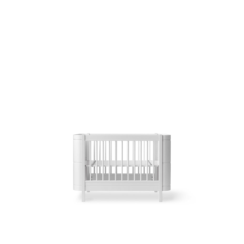 Oliver Furniture, Wood Mini+ Crib Including Junior Kit – White