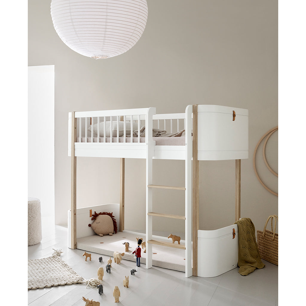 Oliver Furniture, Wood Mini+ Half-High Bed – White/Oak