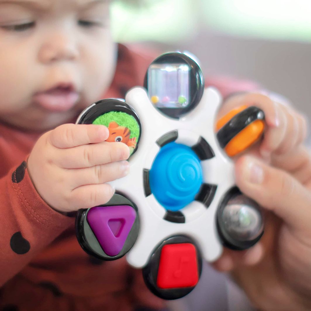 BABY Einstein Curiosity Clutch™ sensorisk legetøj