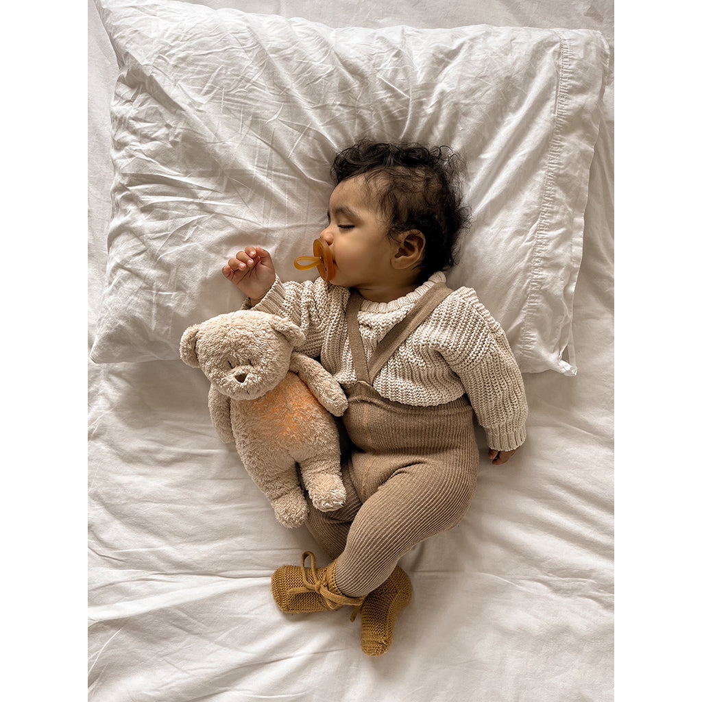 Moonie 2.0, Organic Humming Bear with Pink Noise and Lamp - Sand
