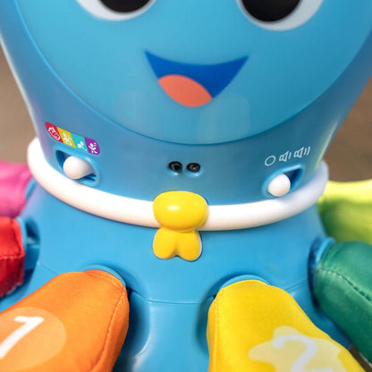 BABY Einstein 4-i-1 Crawl &amp; Chase Pal, Go Opus Go™
