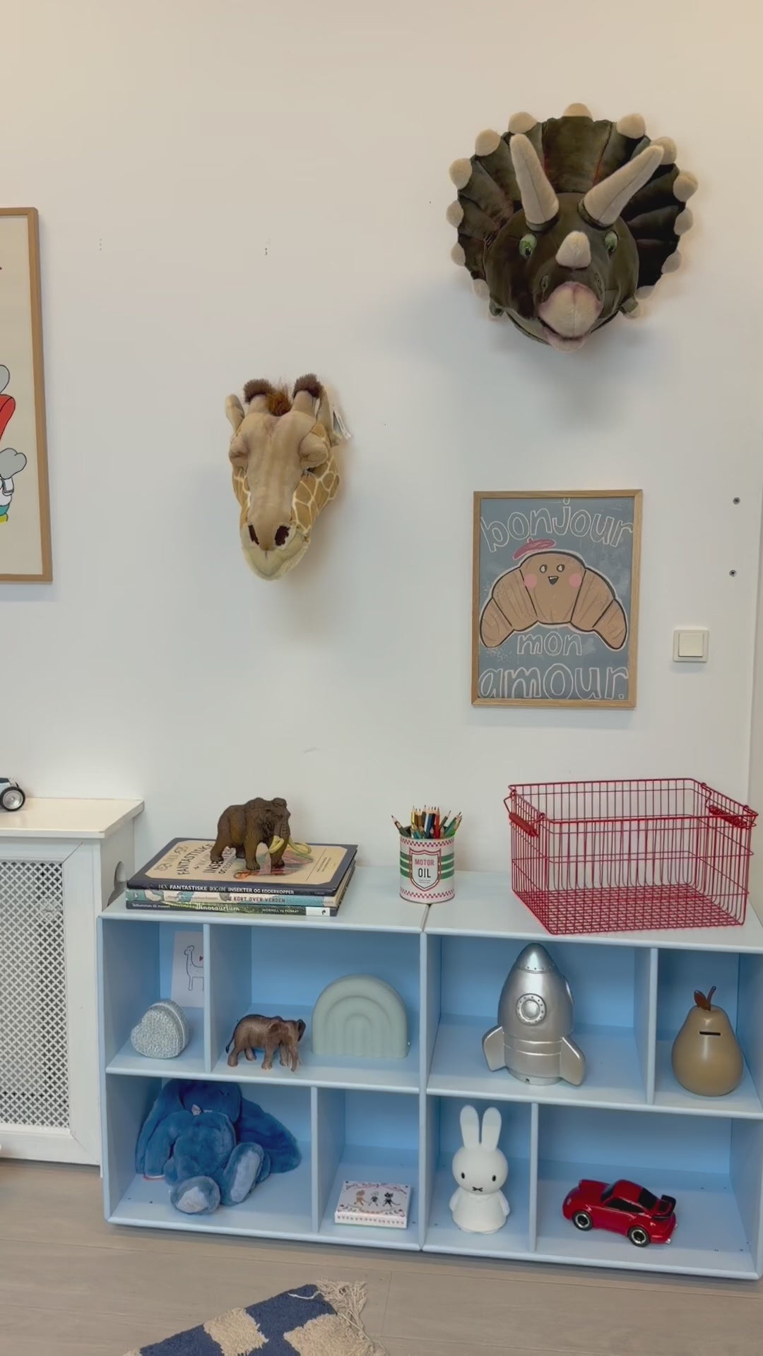 Animal Trophy for the Wall, Dino