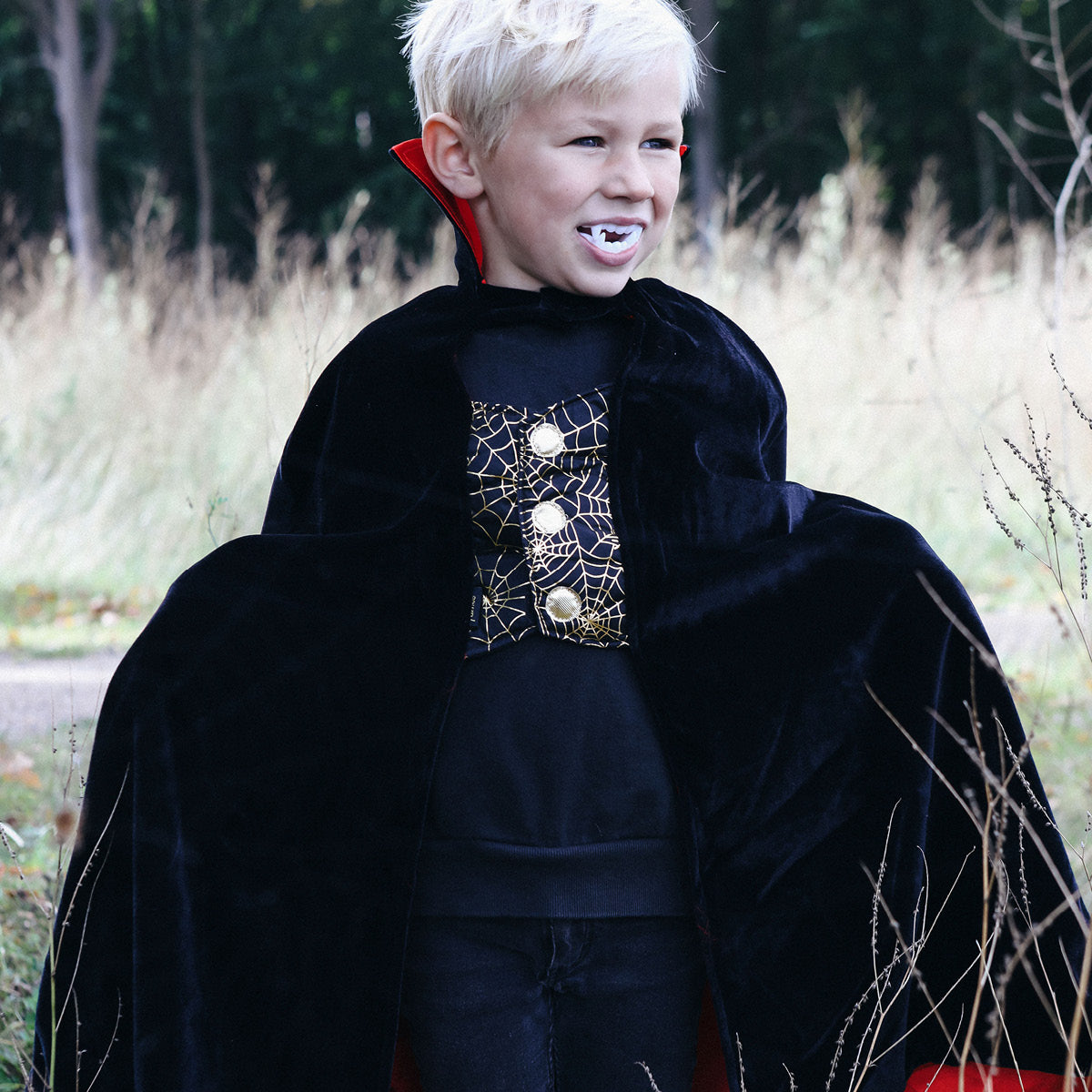 Souza Dracula Cape and Teeth, Size 4-8 Years